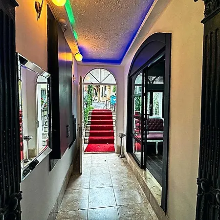 Kalar Hotel *