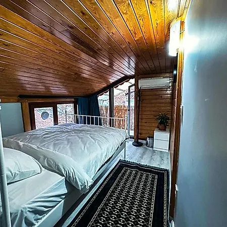 Kalar Hotel *